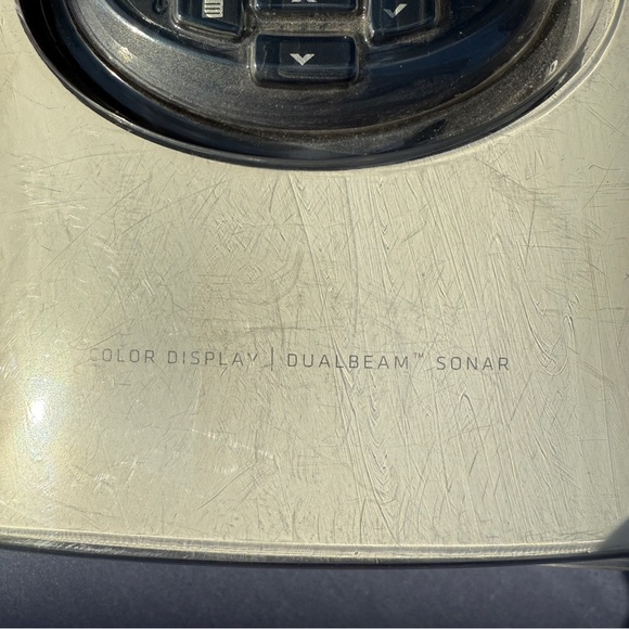 Humminbird PiranhaMax 197c DI Fish Finder - Picture 5 of 13